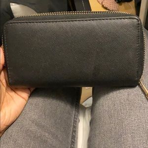 black wallet